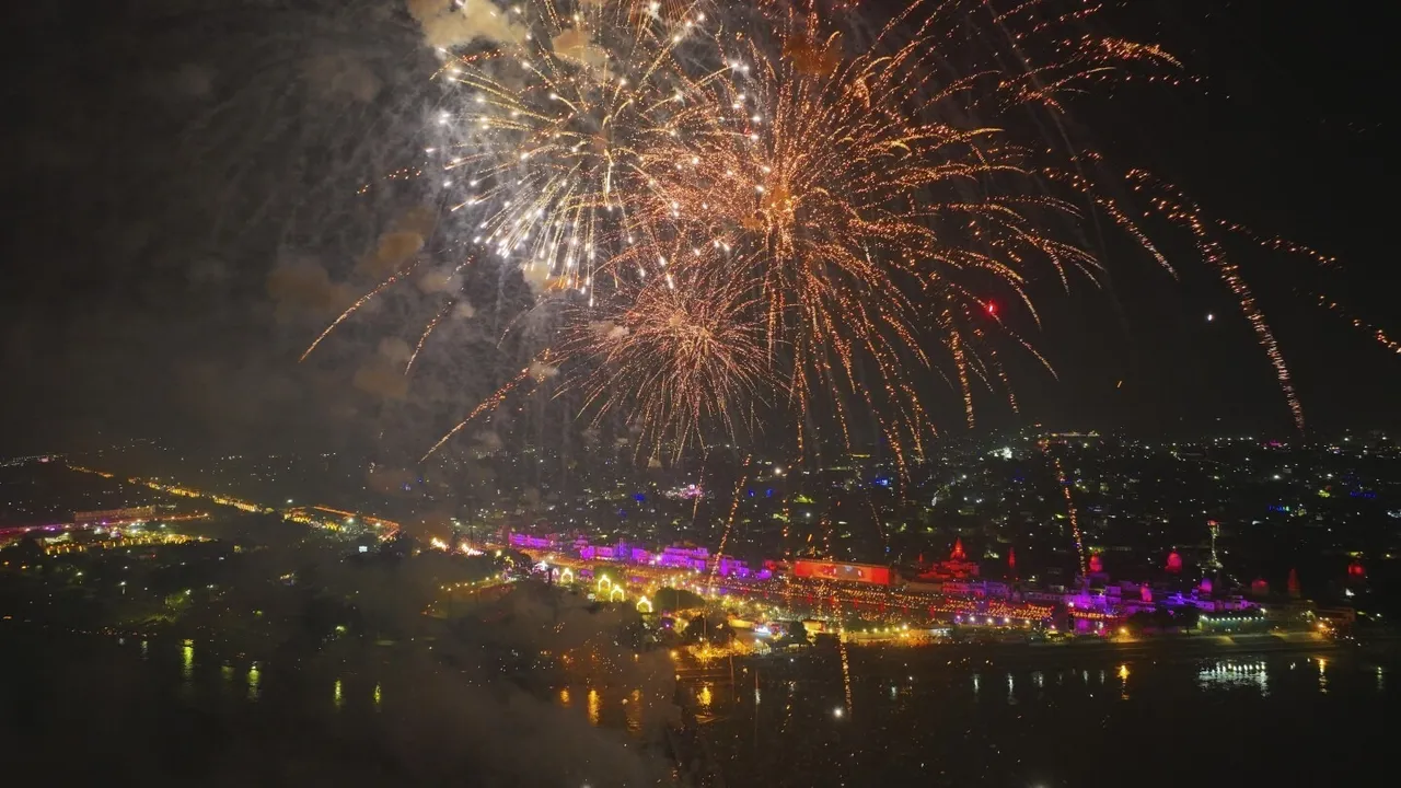  Diwali broke war records Photograph: (apnews.com) 