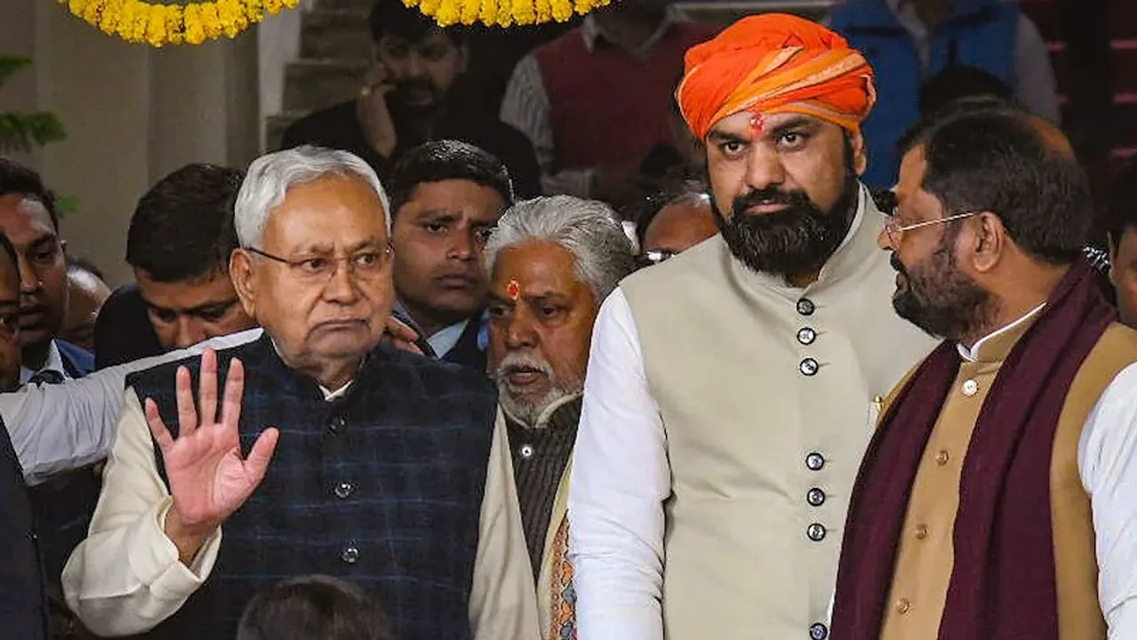  NITISH AND SAMRAT CHOUDHARY Photograph: (KANAK NEWS) 