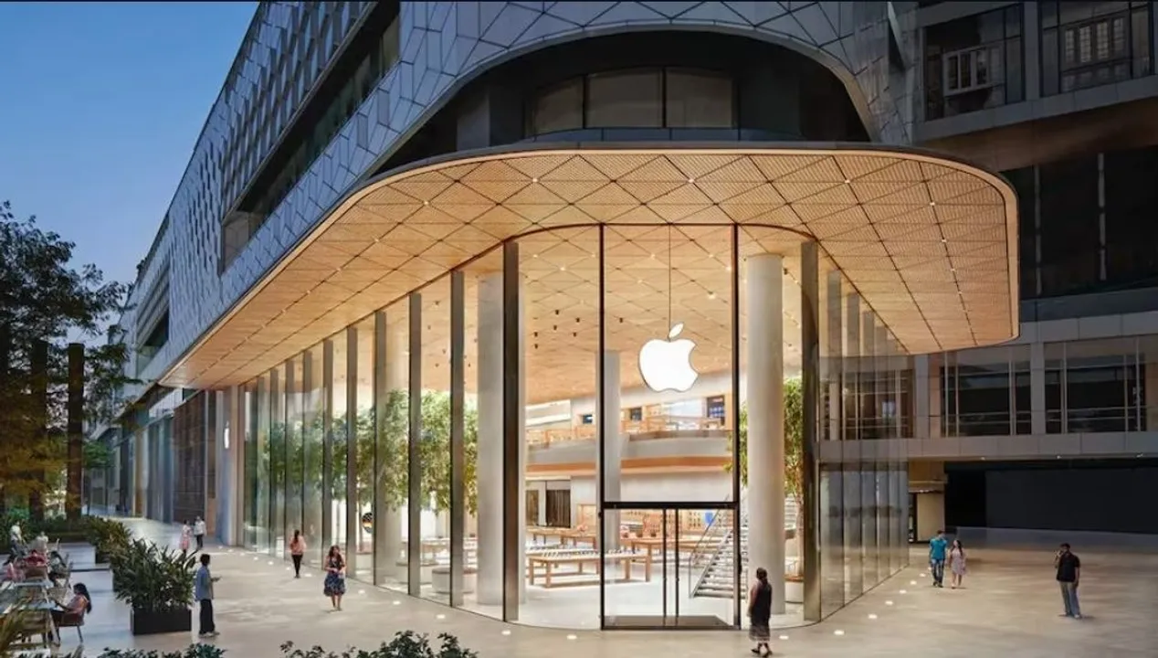  IPHONE STORE Photograph: (KANAK NEWS) 