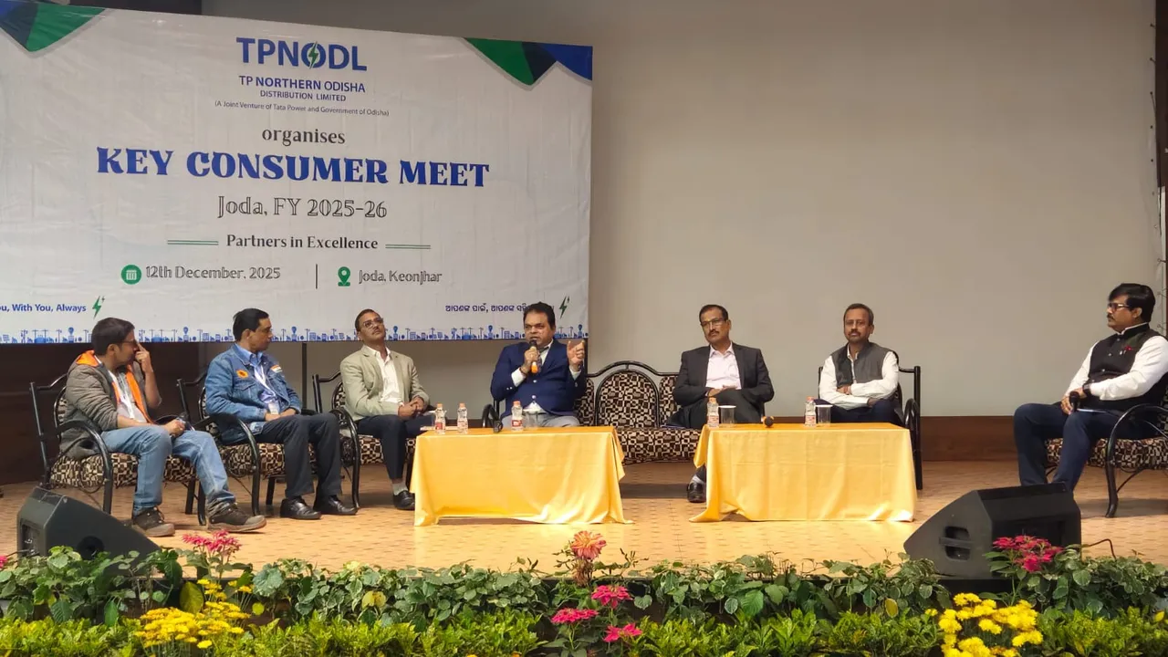  Photograph: (KANAKNEWS) 