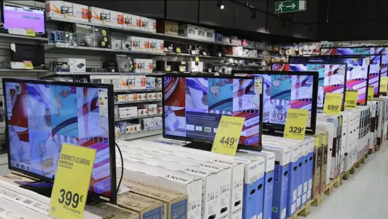  TV Price Photograph: (kanak News) 