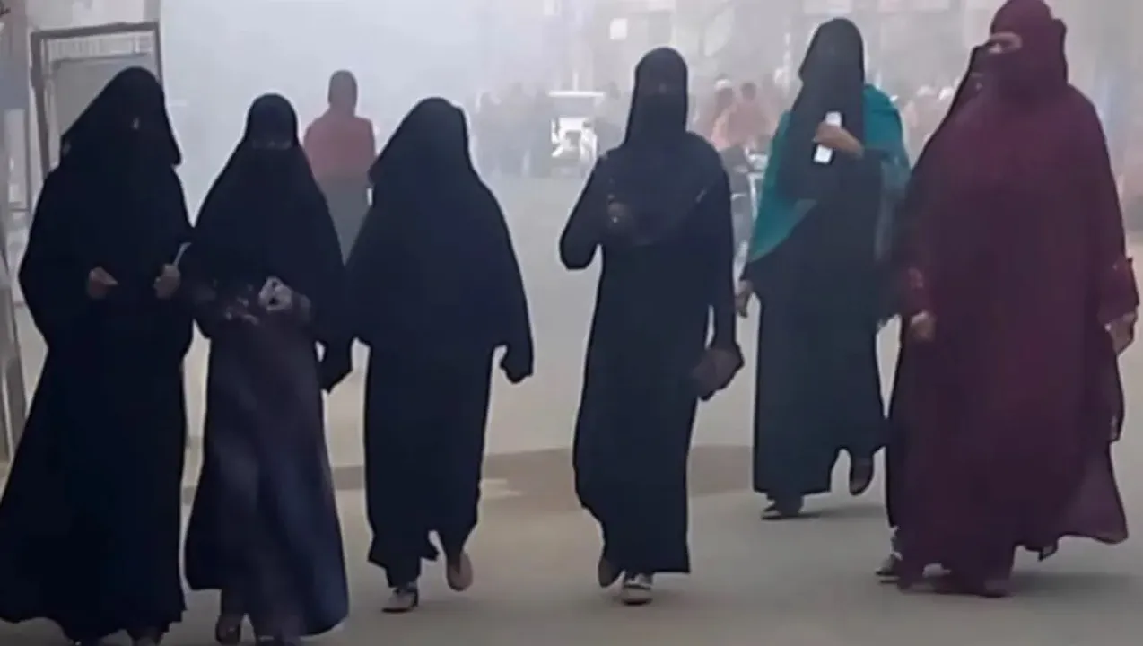  ପରିଚୟପତ୍ର ଆଉ ମନର ଭୟ ପାଲିଟିଛି ପାକିସ୍ତାନୀ ମହିଳାଙ୍କ ଚିକିତ୍ସାରେ ବାଧକ