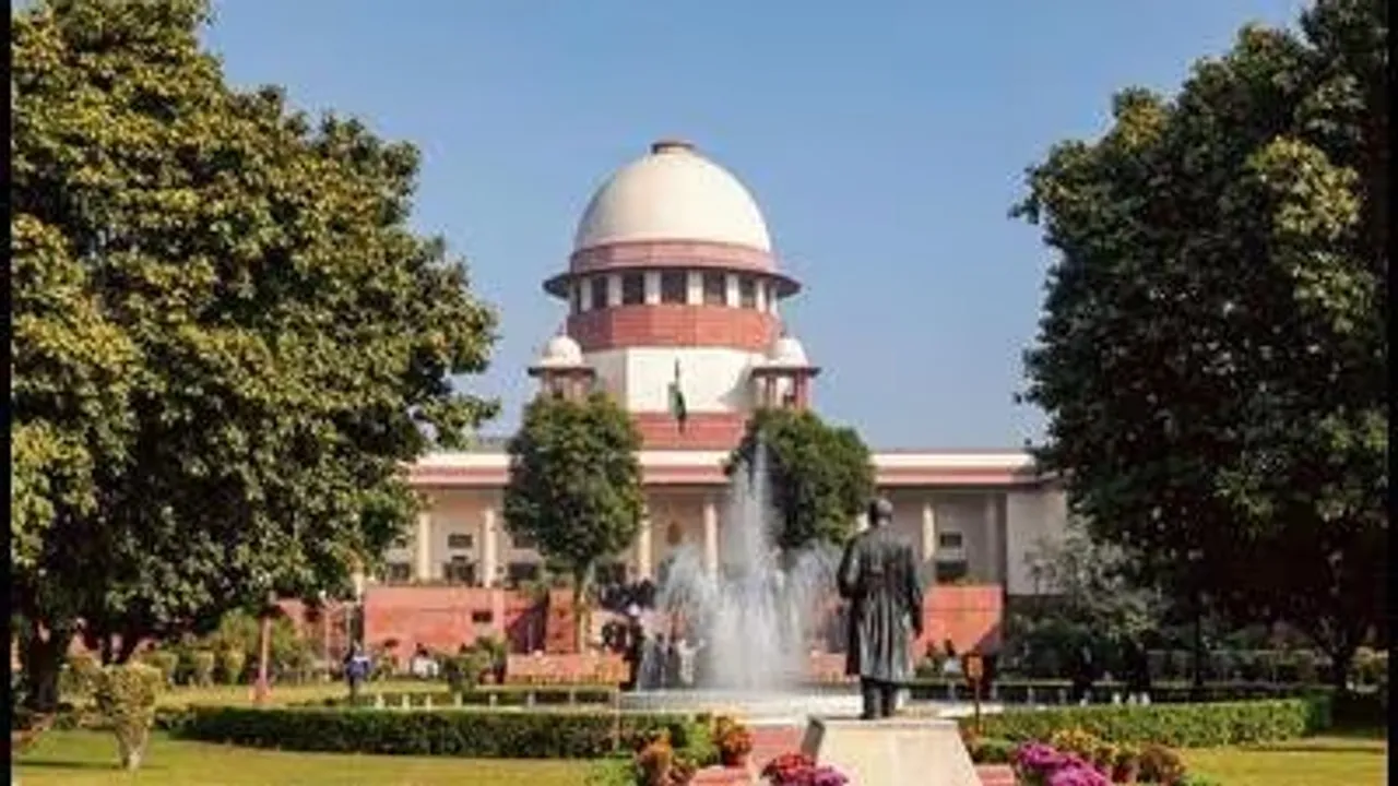  Supreme Court Photograph: (Kanak News) 