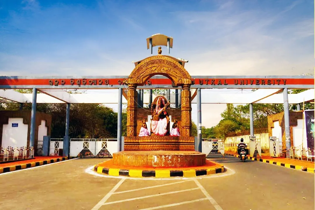  Utkal University Photograph: (Kanak News) 