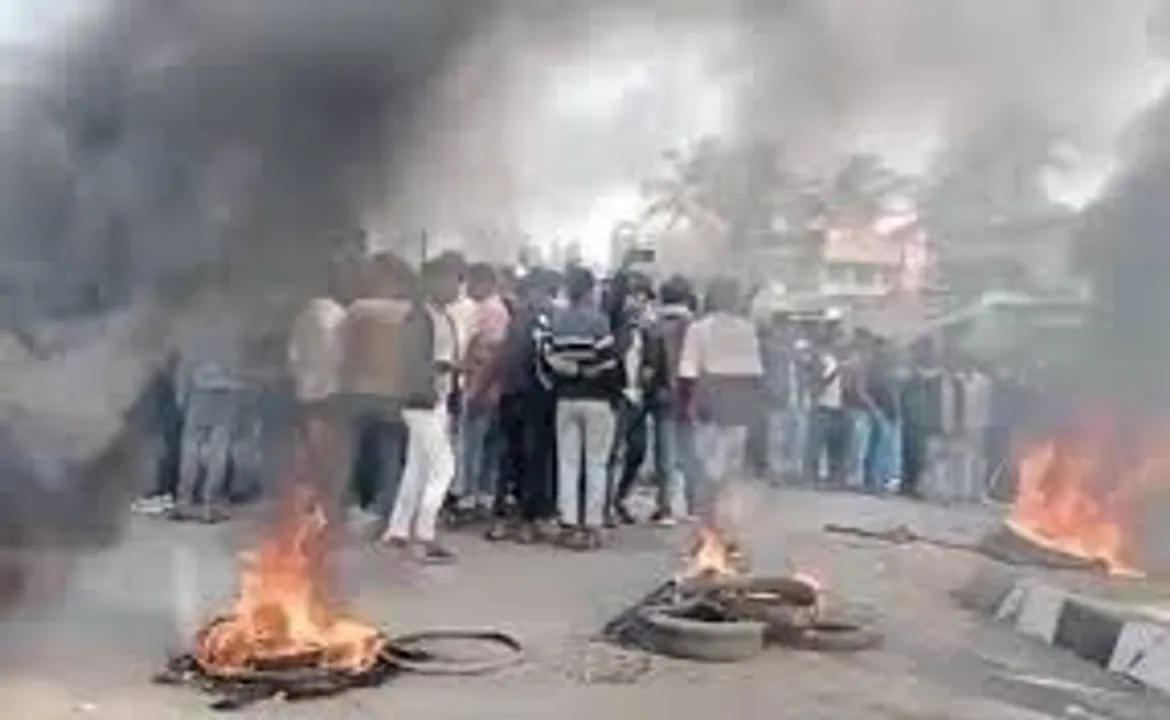  West Bengal on fire again Photograph: (KanakNews) 