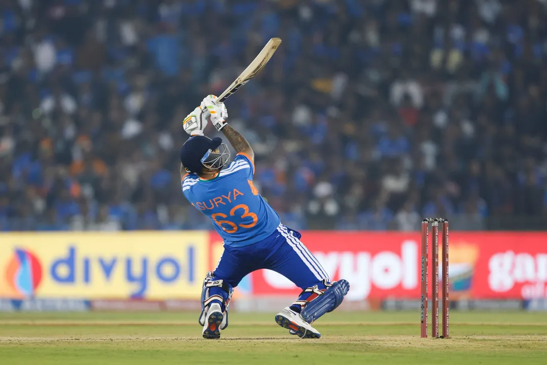  ୪୬୮ ଦିନ ପରେ ସୂର୍ଯ୍ୟକୁମାରଙ୍କ ଅର୍ଦ୍ଧଶତକ