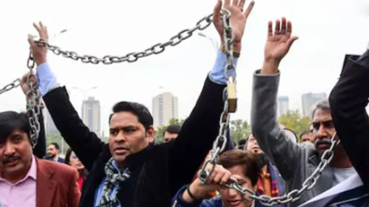  press Photograph: (Google) 