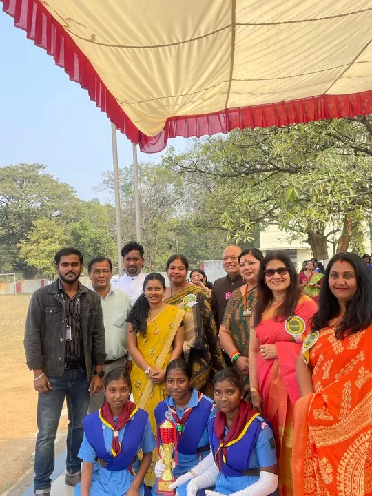  ଡ଼ିସୋଜା ସ୍କୁଲର ସାଧାରଣତନ୍ତ୍ର ଦିବସ ପାଳନ ଏବଂ ବିଦ୍ୟାଳୟର ଗଲଗାଇଡ଼ ଛାତ୍ରୀମାନେ ଇସ୍ପାତ ଷ୍ଟାଡିଅମରେ ବିଜୟୀ ହୋଇ ପୁରସ୍କୃତ