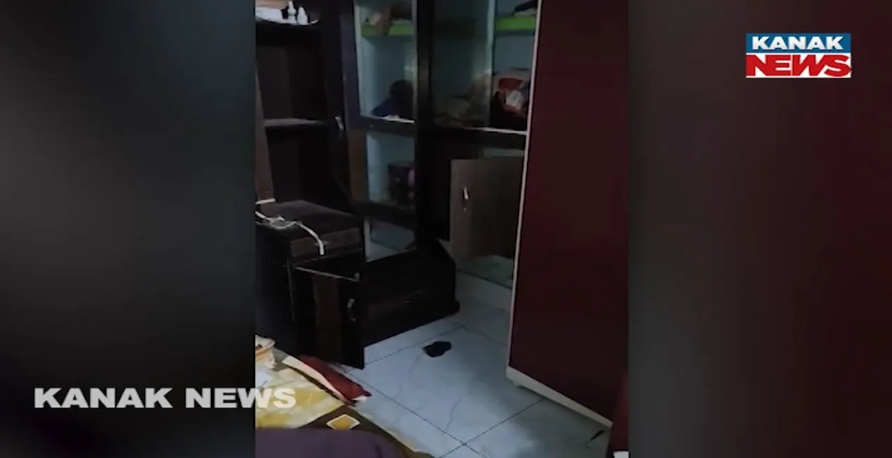  Photograph: (KANAKNEWS) 