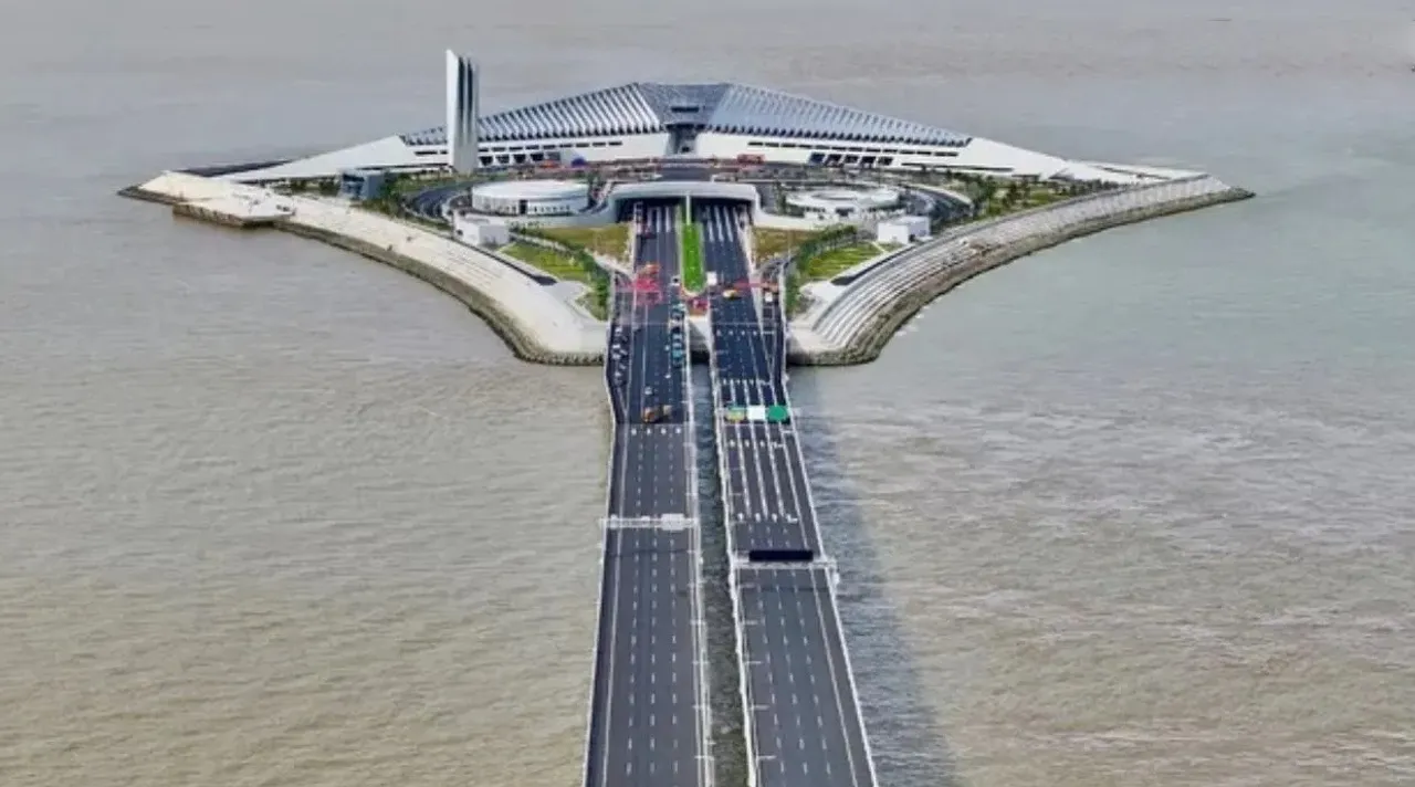  Photograph: (KANAKNEWS) 