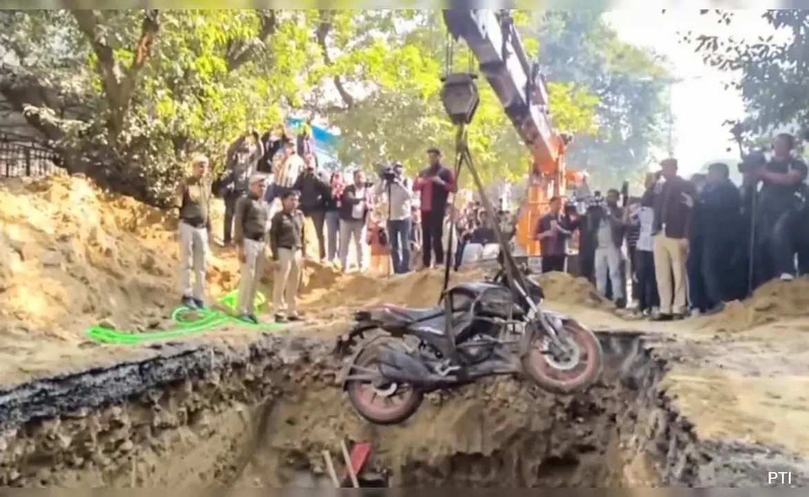  Biker dies Photograph: (Google) 