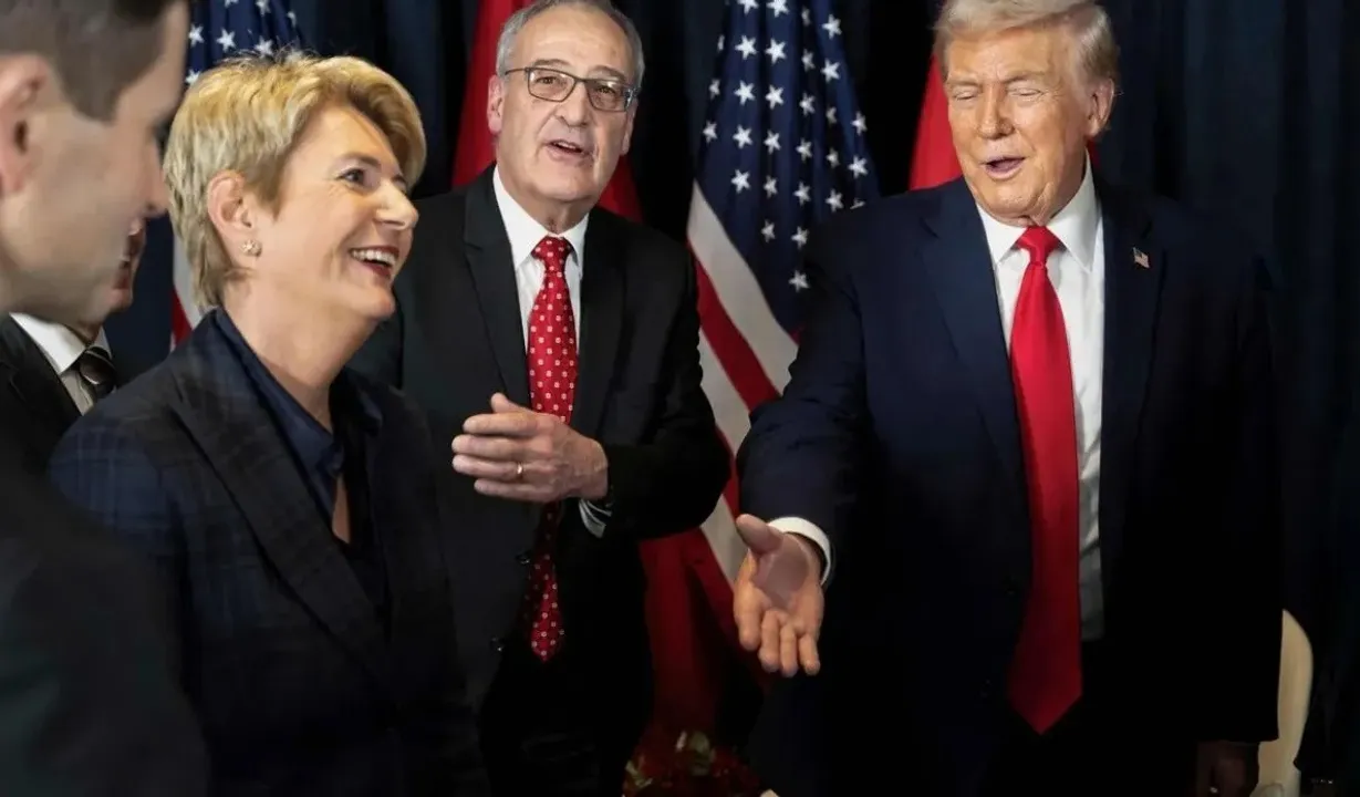  Trump Photograph: (kanak news) 