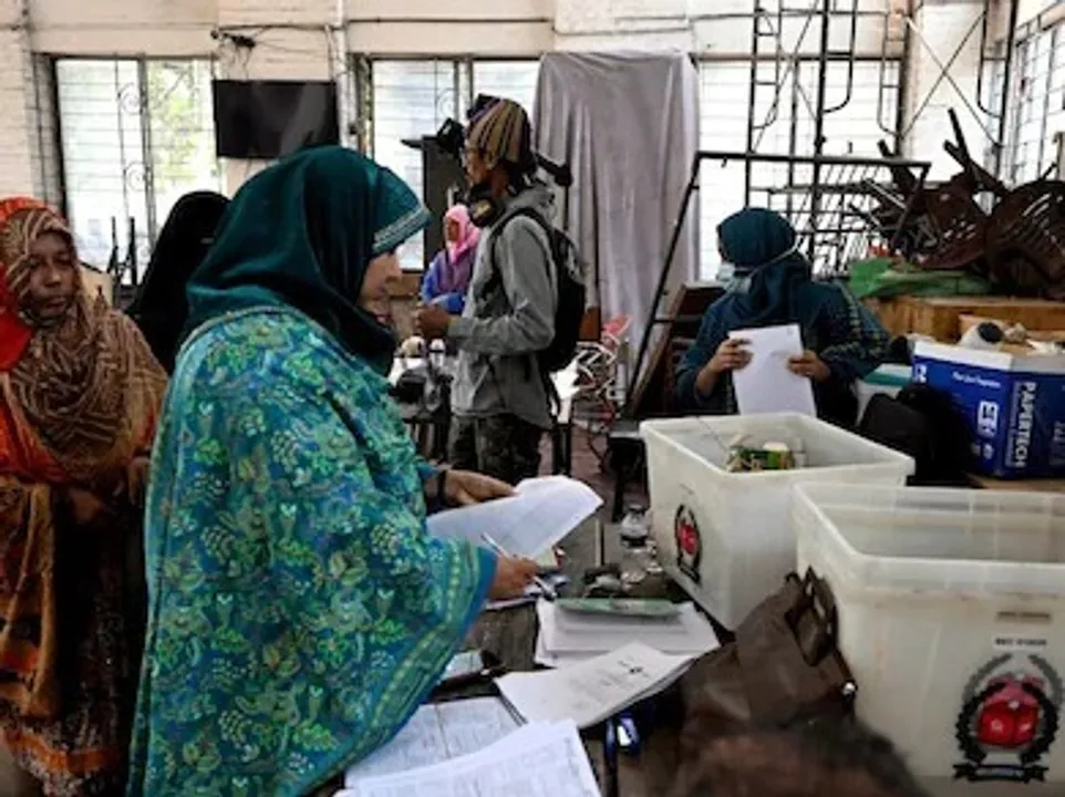  ବାଂଲାଦେଶରେ ନିର୍ବାଚନ , କଡ଼ା ସୁରକ୍ଷା କଡ଼ା ସୁରକ୍ଷା ବଳୟରେ ମତଦାନ ଜାରି