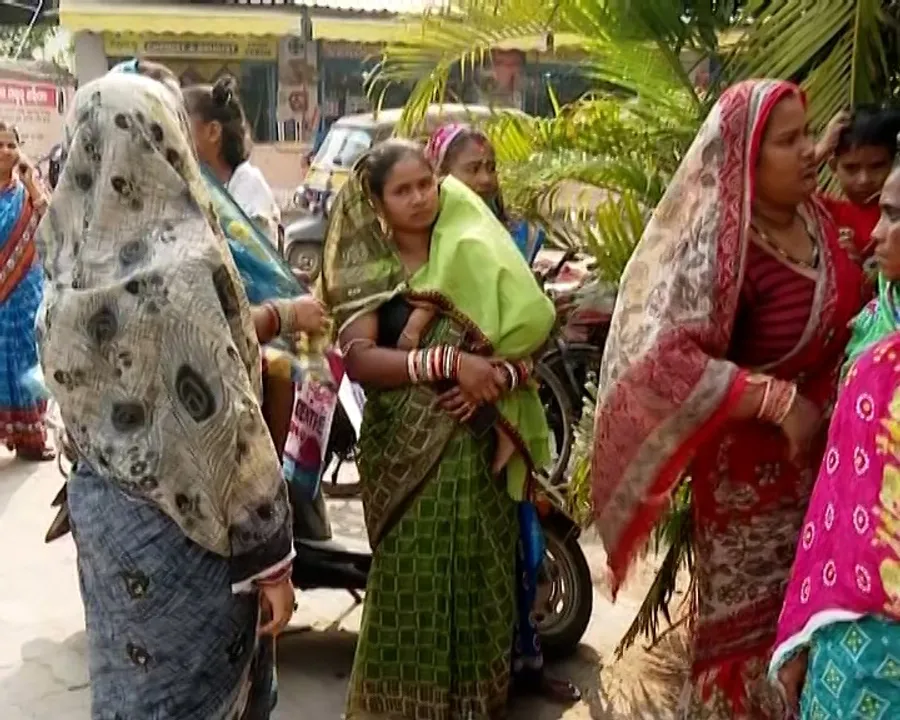  Borewell Death Photograph: (Kanak News) 