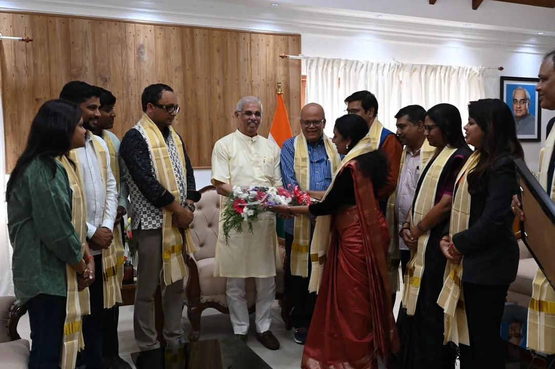  Photograph: (kanak news) 