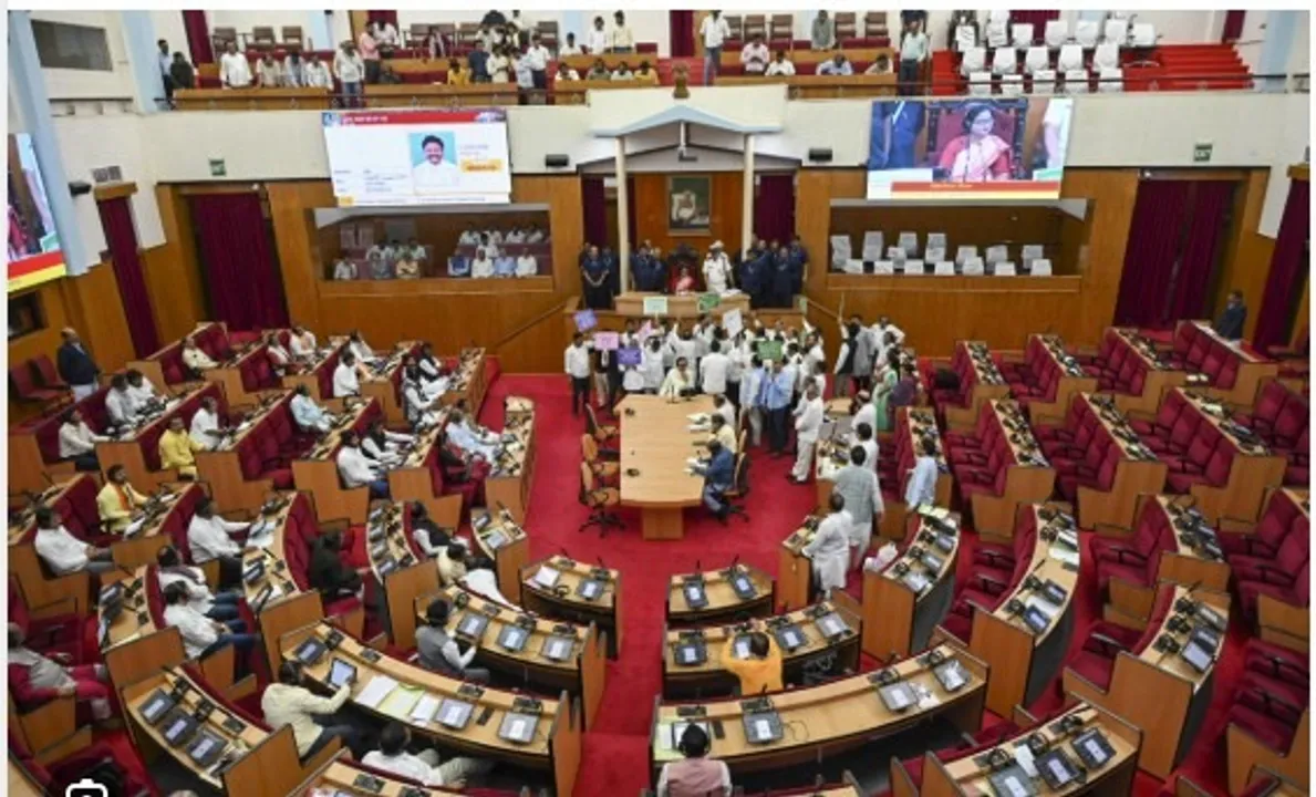  Photograph: (kanaknews) 