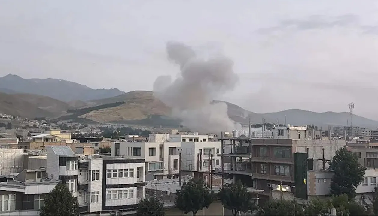  Air Strike Photograph: (kanak news) 