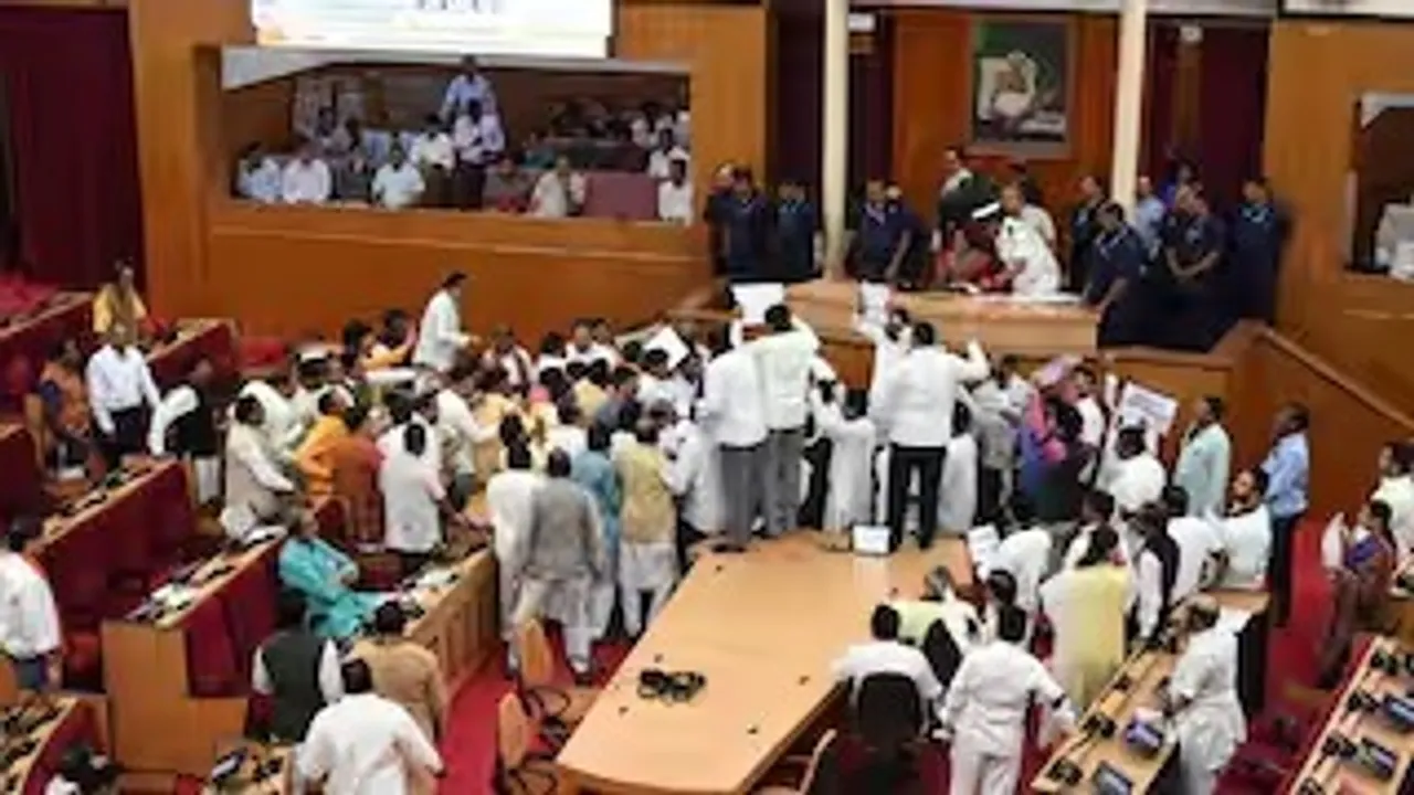  Photograph: (Kanak News) 