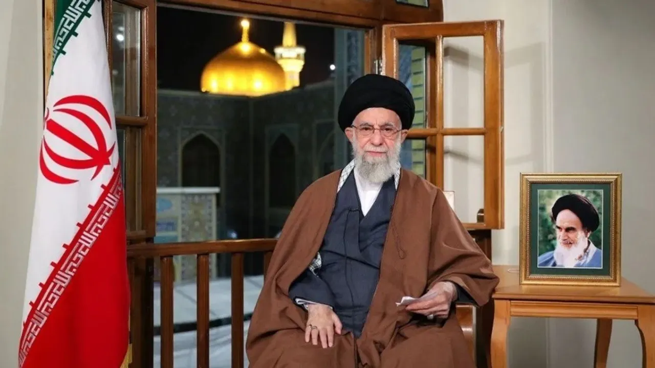 Khamenei Photograph: (KANAK NEWS) 