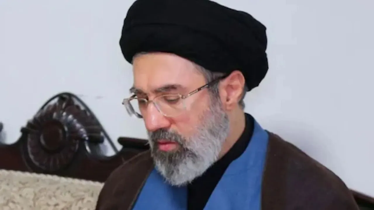  Khemenei Photograph: (kanak news) 