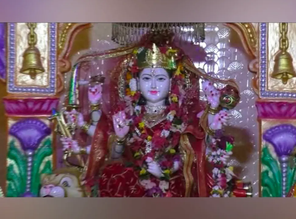  ନବରାତ୍ର ପାଇଁ ଚଳଚଞ୍ଚଳ ସମ୍ବଲପୁର । ଧରାବତରଣ କରିଛନ୍ତି ମାଆ ।