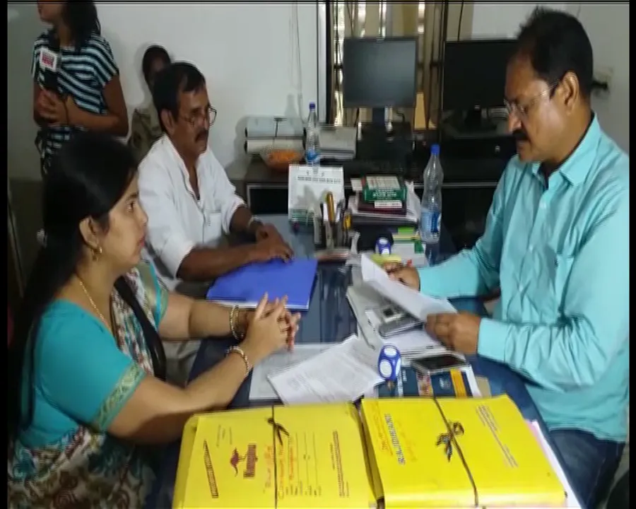  ସ୍ତ୍ରୀ ବଦଳ ଅଭିଯୋଗ ପରେ ହତ୍ୟା ଧମକ ଅଭିଯୋଗ ଆଣିଲେ ଲୋପାମୁଦ୍ରା