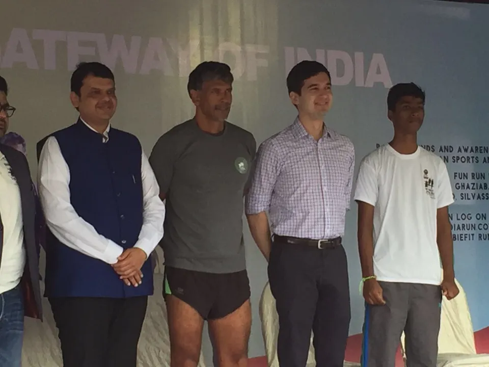  ଚାଲିଛି ବର୍ଣ୍ଣ ଟୁ ରନ୍ ଫିଲ୍ମର ପ୍ରମୋଶନ : ମହାରାଷ୍ଟ୍ର ମୁଖ୍ୟମନ୍ତ୍ରୀଙ୍କ ସହ ବୁଦ୍ଧିଆ ସିଂ