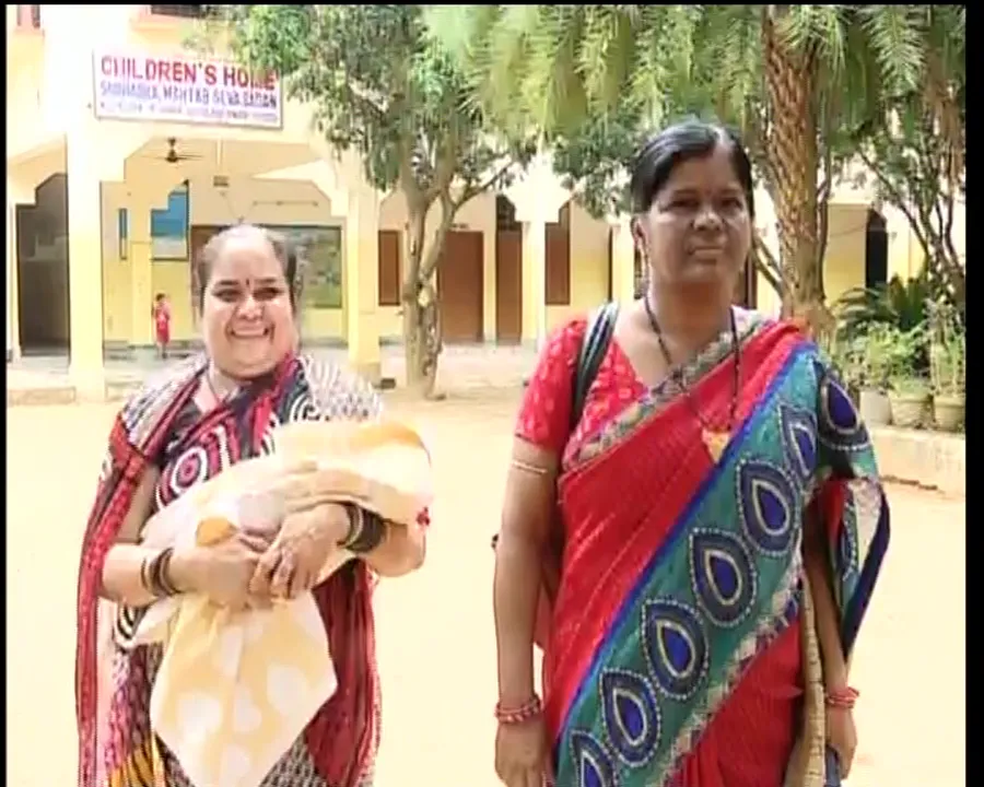  ରଖେ ହରି ମାରେ କିଏ : ନବଜାତ ଶିଶୁ କନ୍ୟାକୁ ଜଙ୍ଗଲରୁ ଉଦ୍ଧାର କଲେ ଖୋର୍ଦ୍ଧା ଶିଶୁ ସୁରକ୍ଷା ଅଧିକାରୀ