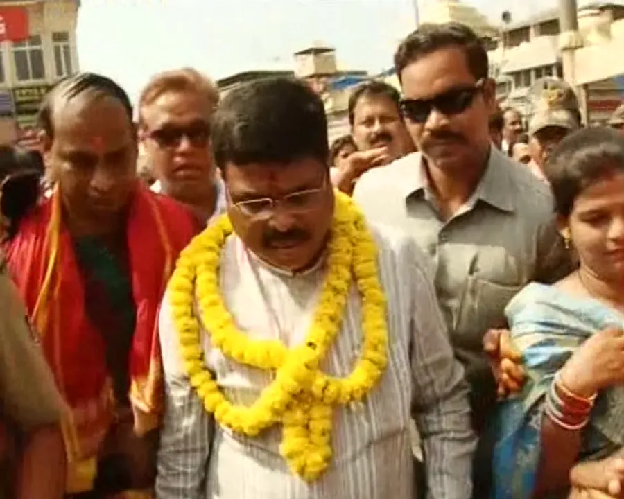  ଜଗନ୍ନାଥ ଦର୍ଶନ ପରେ ଧର୍ମେନ୍ଦ୍ରଙ୍କ ବୟାନ ! ‘୨୦୧୯ରେ ହେବ ନବକଳେବର’