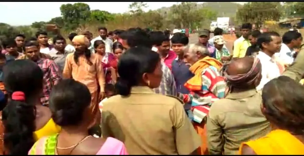  କେନ୍ଦୁଝର ଶୁଆକାଟୀ ଫାଣ୍ଡି ଅଧିକାରୀଙ୍କୁ ଆକ୍ରମଣ ଘଟଣା ! ୭୦ରୁ ଅଧିକ ଗାଁଲୋକଙ୍କୁ ଉଠାଇ ନେଲା ପୁଲିସ