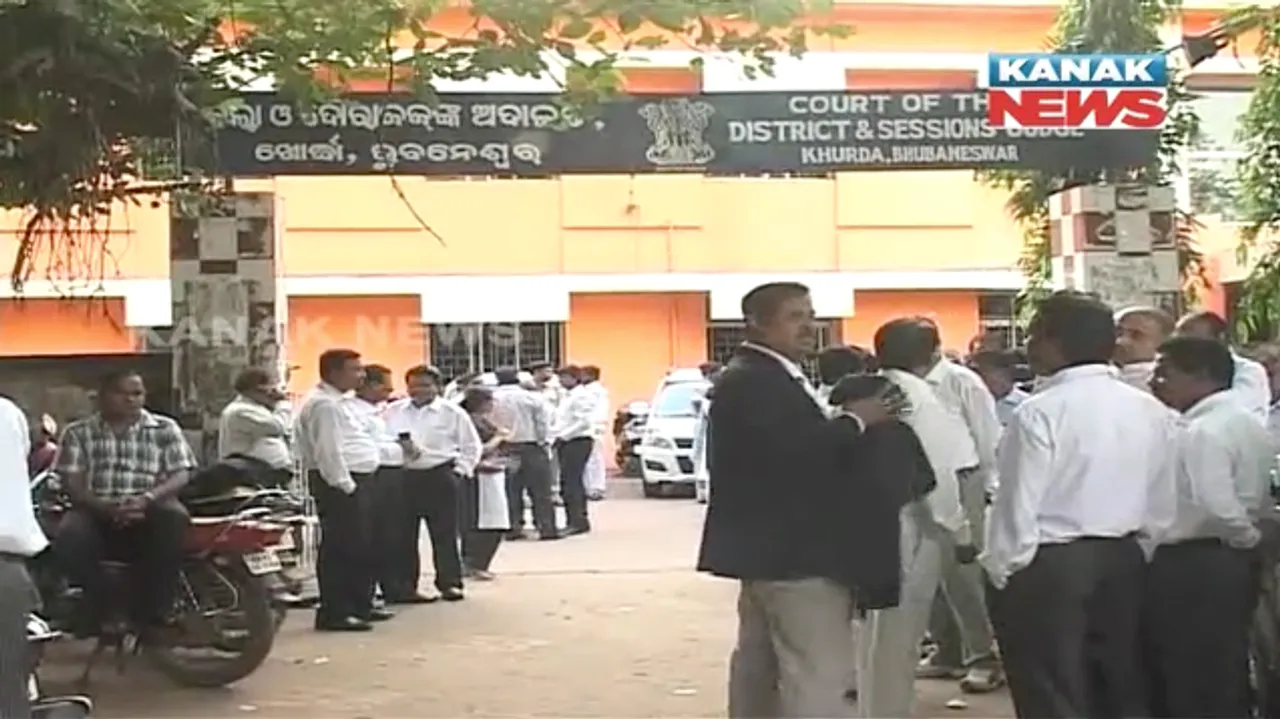  ଆଜି ରାଜ୍ୟବ୍ୟାପୀ ଆଇନଜୀବୀଙ୍କ କାର୍ଯ୍ୟବନ୍ଦ ଆନ୍ଦୋଳନ ! ଲ’ କମିଶନ ଅଫ ଇଣ୍ଡିଆଙ୍କ ନୂଆ ନିୟମକୁ ବିରୋଧ