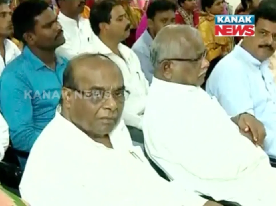  ନବୀନଙ୍କ ଆଗରେ ମାନ କଲେ ଦାମ ! ବୈଠକ ଅଧାରୁ ଉଠିଗଲେ ମନ୍ତ୍ରୀ
