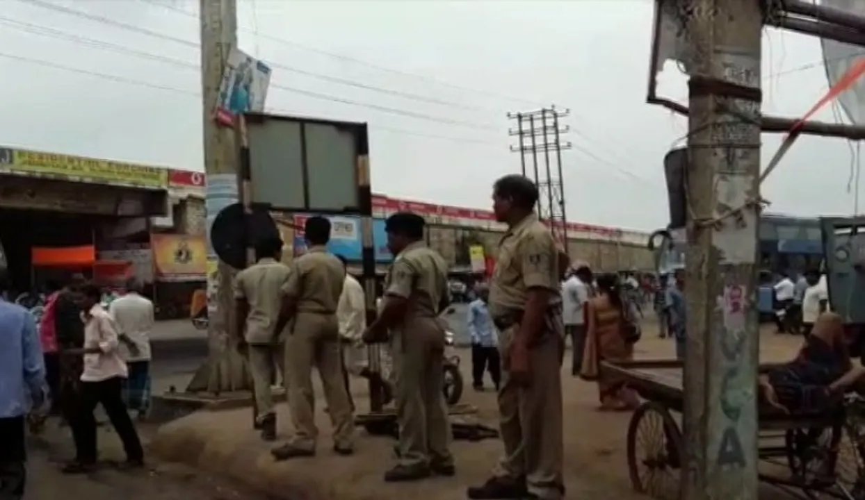  ଅଶାନ୍ତ ଭଦ୍ରକରେ ୧୪୪ ଧାରା ଜାରି ! ସୋସିଆଲ ମିଡିଆରେ ରାମ ଓ ସୀତାଙ୍କୁ ଅପମାନ ପରେ ଜଳୁଛି ଜିଲ୍ଲା