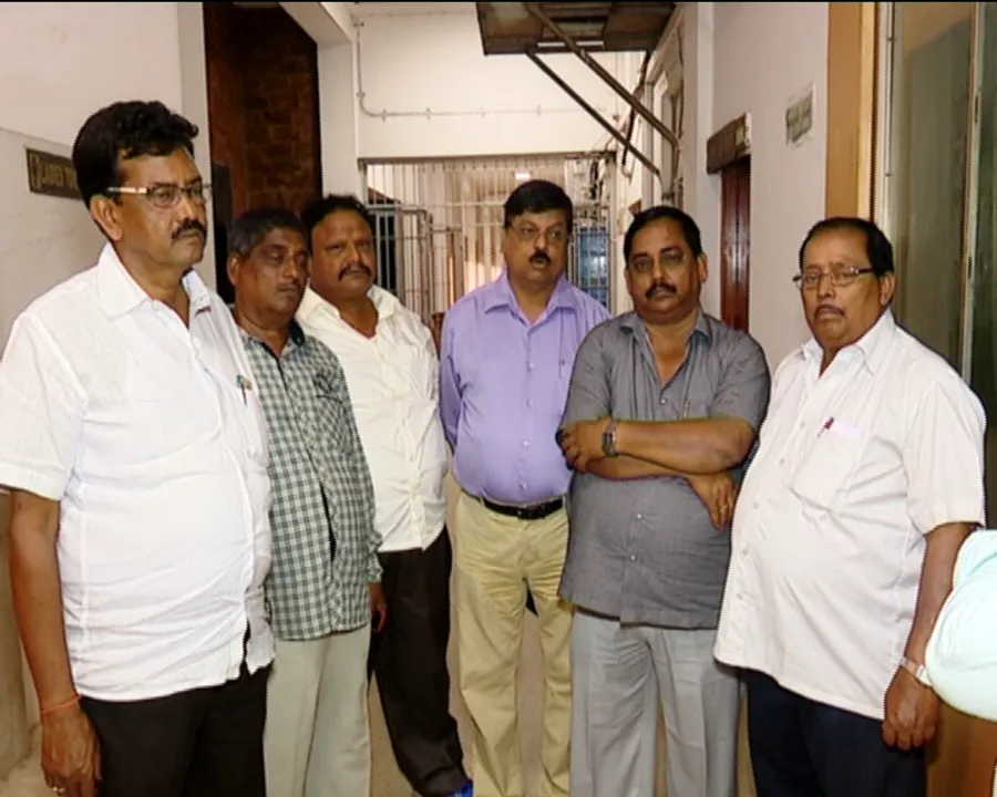  ଆସନ୍ତା ୮ ତାରିଖ ମଧ୍ୟ ରାତ୍ରିରୁ ରାଜ୍ୟରେ ଟ୍ରକ ସେବା ହେବ ବନ୍ଦ ! ବିଭିନ୍ନ ଦାବି ନେଇ ଅନିର୍ଦ୍ଦିଷ୍ଟକାଳ ପାଇଁ କରାଯିବ