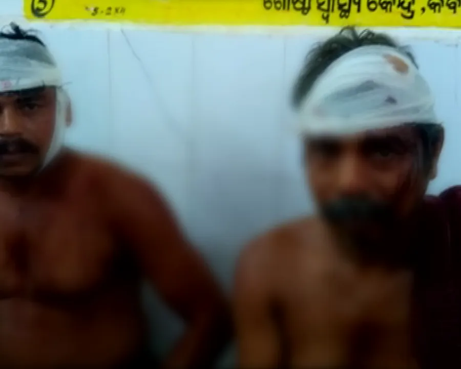  ଆସ୍କା କବିସୂର୍ଯ୍ୟନଗର ଗୋବିନ୍ଦୁପର ଗାଁରେ ରାଜନୈତିକ ହିଂସା ! ଦୁଇ ଗୋଷ୍ଠୀ ମଧ୍ୟରେ ସଂଘର୍ଷ, ୪ ଗୁରୁତର