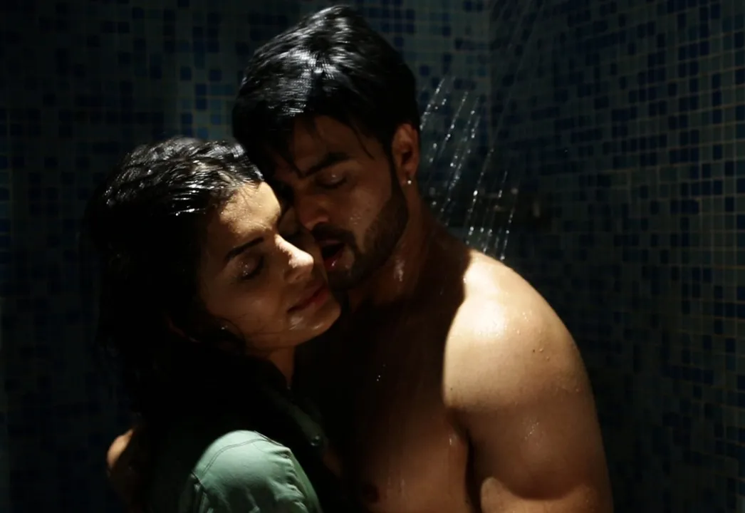  Image Courtesy : http://bollyworm.com 