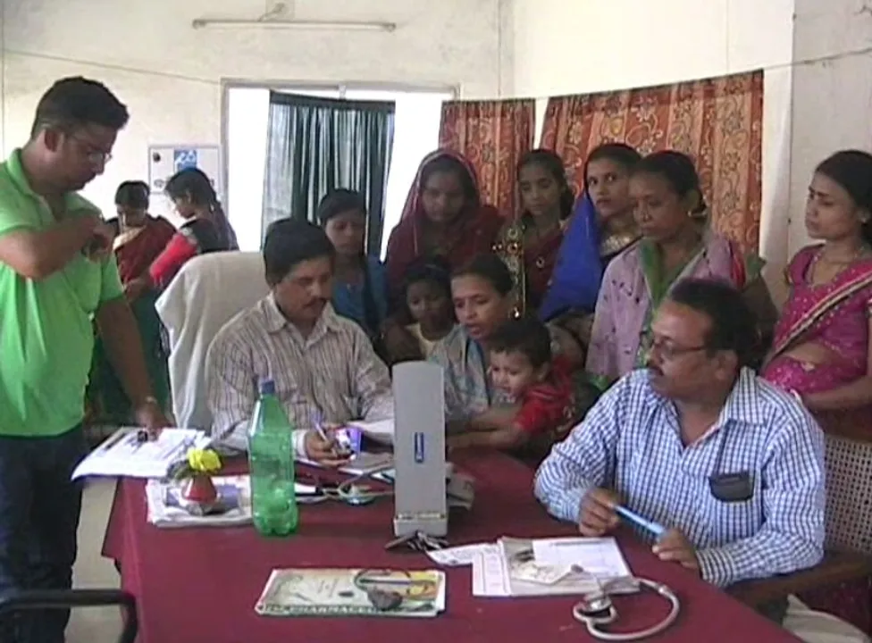  ରାଜକନିକା ଗୋଷ୍ଠୀ ସ୍ୱାସ୍ଥ୍ୟକେନ୍ଦ୍ରରେ ଅଚଳାବସ୍ଥା ! ଆବଶ୍ୟକୀୟ ସଂଖ୍ୟକ ଡାକ୍ତର ଯୋଗାଇଦେବାକୁ ଦାବି
