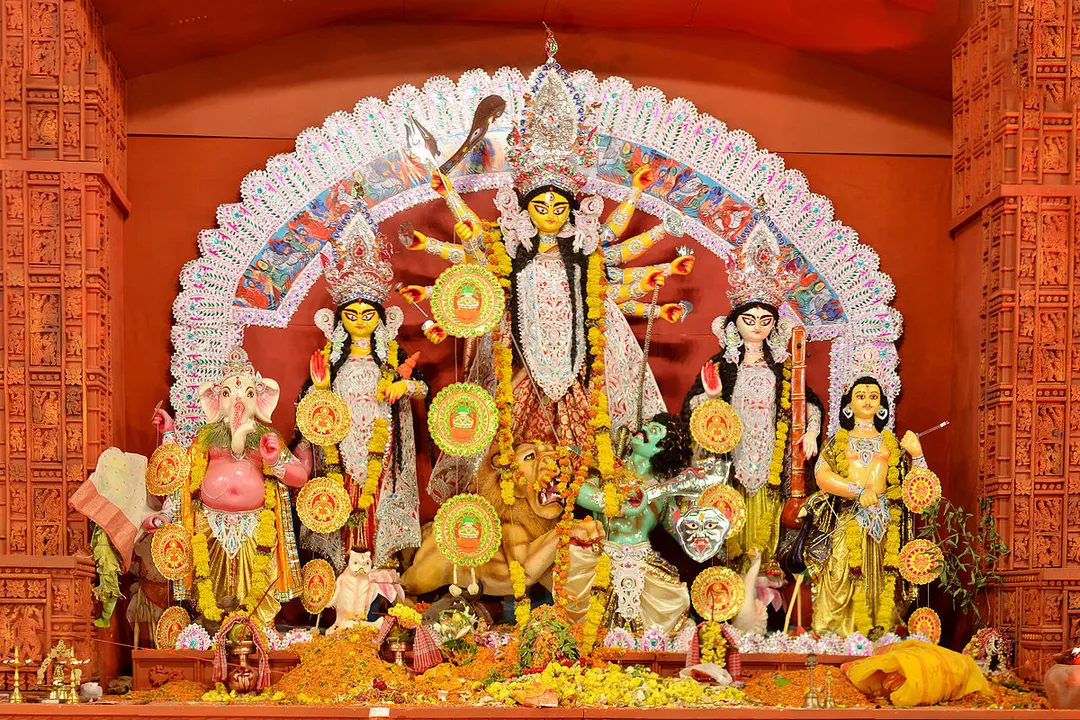  କାହିଁକି ନବରାତ୍ରିର ଦଶମ ଦିନରେ ଦଶହରା ପାଳନ ହୁଏ ? ଜାଣନ୍ତୁ ଏହାର ପୈାରାଣିକ କଥା
