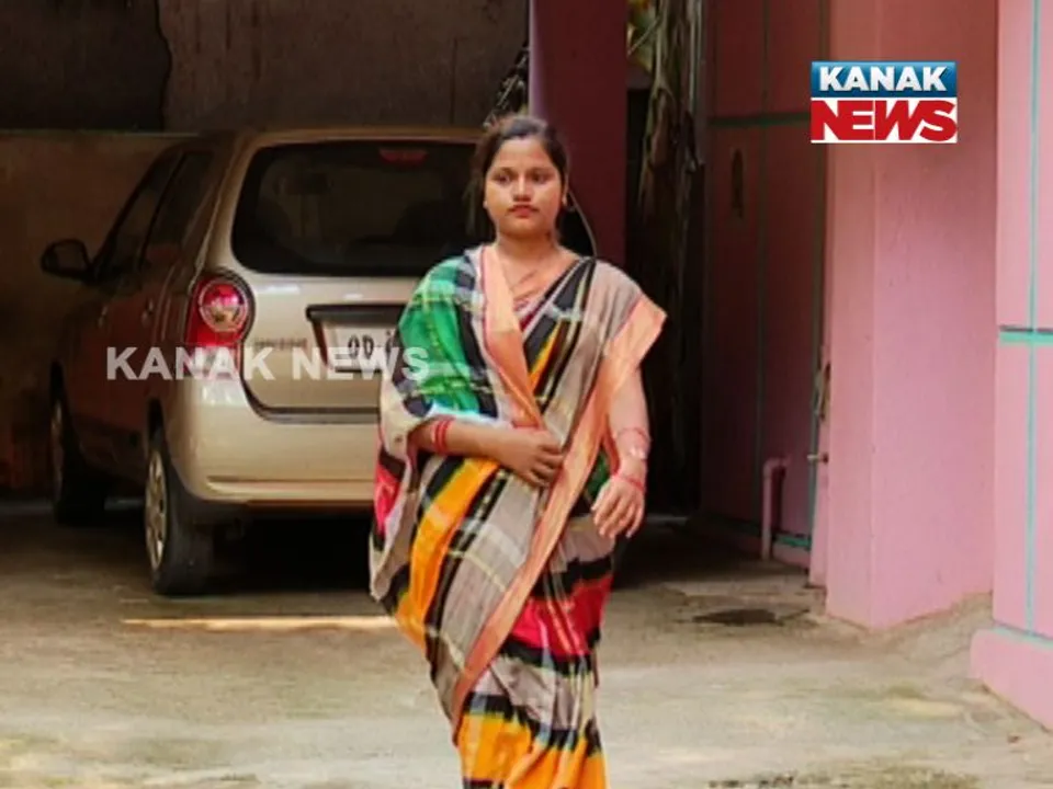  ଭୁବନେଶ୍ୱର : ଶାଶୁ ବୋହୂଙ୍କ ଠେଲାପେଲା । ଯୌତୁକ ବିରୋଧରେ ସ୍ୱର ଉଠାଇଲା ଏୟାରହଷ୍ଟେସ ବୋହୂ
