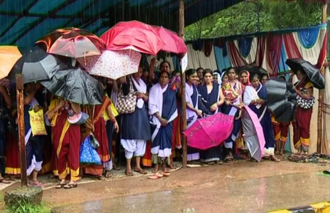  ବେସାହାରା ହୋଇ ପଡିରହିଛନ୍ତି ଅଙ୍ଗନୱାଡି ଦିଦି : ରାଜ୍ୟ କହିଲା କେନ୍ଦ୍ର ଦାୟିତ୍ୱ, କେନ୍ଦ୍ର କହିଲା ରାଜ୍ୟ ଦାୟିତ୍ୱ
