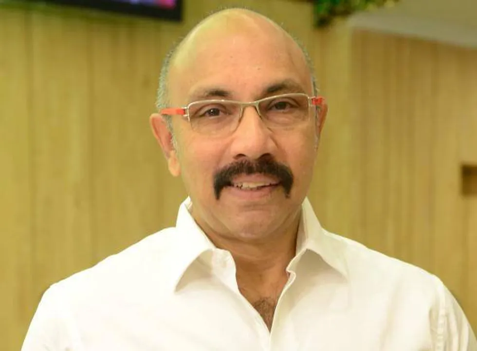  Image Courtesy : https://pbs.twimg.com 