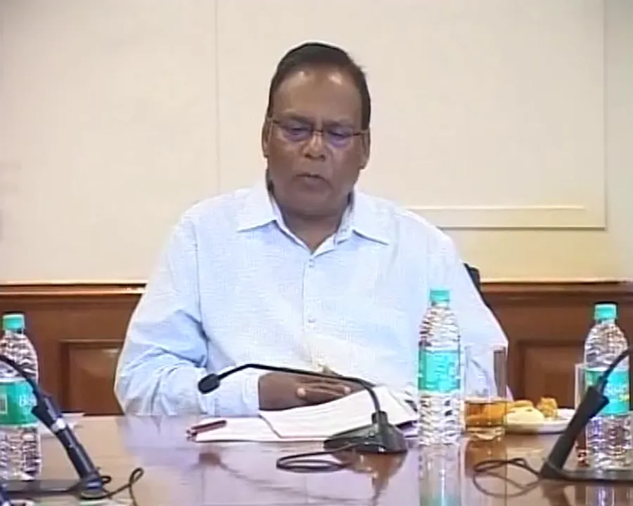  ପୁଣି ଝୁଲିଲା ନିଷ୍ପତ୍ତି ! ରେଭେନ୍ସା ବିଶ୍ୱବିଦ୍ୟାଳୟରେ ଛାତ୍ର ସଂସଦ ନିର୍ବାଚନ ହେବ ନା ନାହିଁ ସ୍ଥିର କରିବ ସବକମିଟି