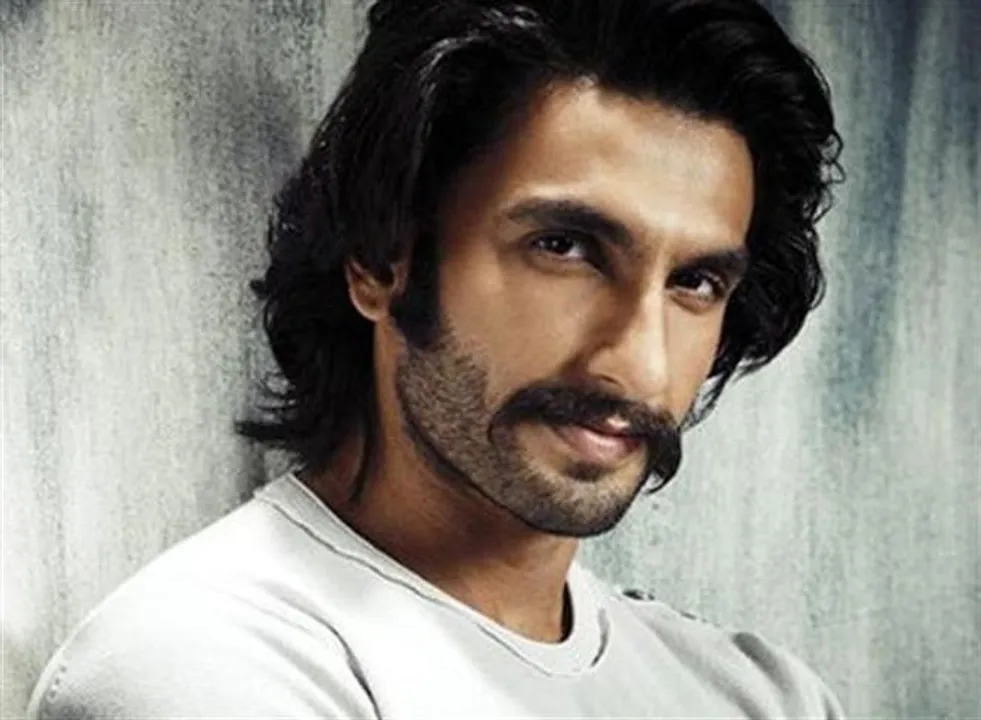  IMAGE COURTESY-http://www.moviecrow.com 