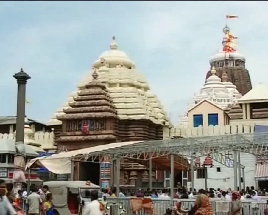  ଖୋଲିଲା ଶ୍ରୀମନ୍ଦିର ଜଗମୋହନ : ମହାପ୍ରଭୁଙ୍କୁ ଦର୍ଶନ କରିଛନ୍ତି ଭକ୍ତ, ହାଇକୋର୍ଟଙ୍କ ୫ଜଣିଆ କମିଟିର ଅନୁଧ୍ୟାନ
