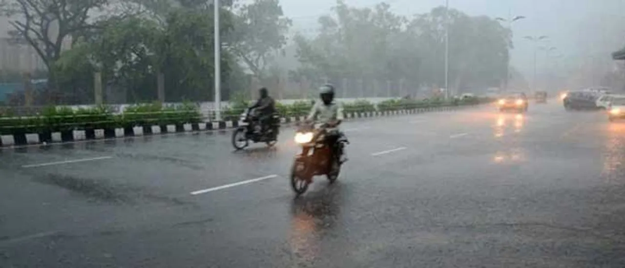  ରାଜ୍ୟର ୭ଟି ଜିଲ୍ଲାରେ ପ୍ରବଳ ଝଡବର୍ଷା ସମ୍ଭାବନ । ଘଡଘଡି ବର୍ଷା ସହ ବହିପାରେ ୫୦ରୁ ୬୦ କିଲୋମିଟର ବେଗରେ ପବନ । ଜାଣନ୍ତୁ କେଉଁ କେଉଁ ଜିଲ୍ଲାରେ କାଳବୈଶୀଖୀ  ଆଶଙ୍କା