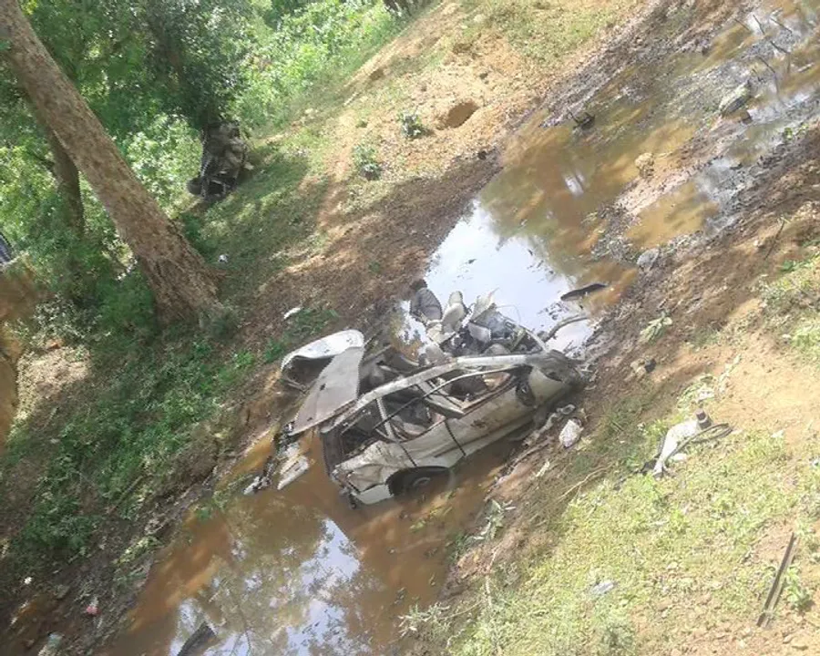  ଛତିଶଗଡ ଦାନ୍ତେୱାଡାରେ ଲ୍ୟାଣ୍ଡମାଇନ୍ ବିସ୍ଫୋରଣ: ଉଡିଗଲା ବୋଲେରୋ, ୭ ଯବାନ ସହିଦ୍ । ସର୍ଚ୍ଚ ଅପରେସନ ସାରି ଫେରିଲାବେଳେ କିରୁଣ୍ଡେଲା–ଚୋଲନାରା ରାସ୍ତାରେ ଅଘଟଣ