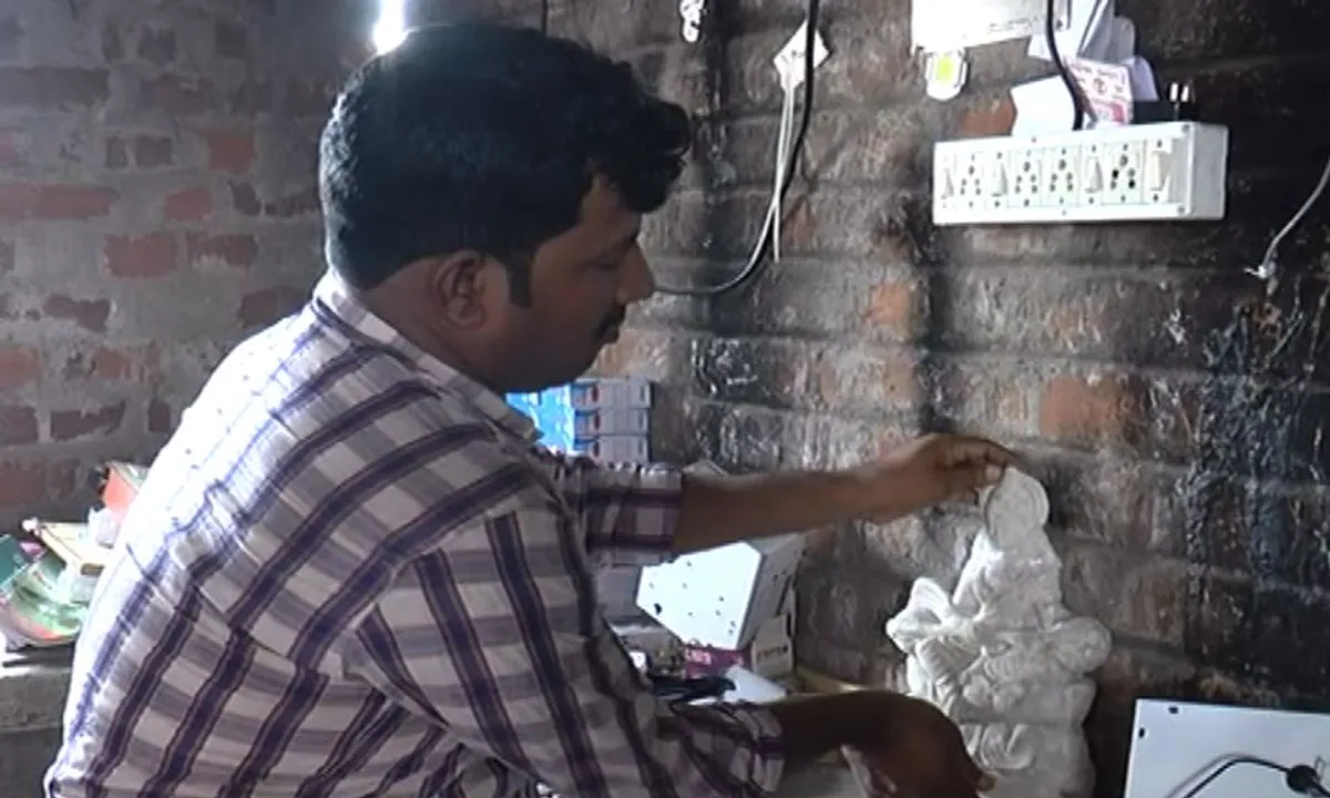  ମୂର୍ତ୍ତି ବିସର୍ଜନ ଜନିତ ଜଳ ପ୍ରଦୂଷଣକୁ ରୋକା ଯାଇପାରିବ : ଦାବି କଲେ ଅନୁଗୁଳର ଯୁବ ଉଦ୍ଭାବକ ଜିତେନ୍ଦ୍ର କୁମାର ସାହୁ