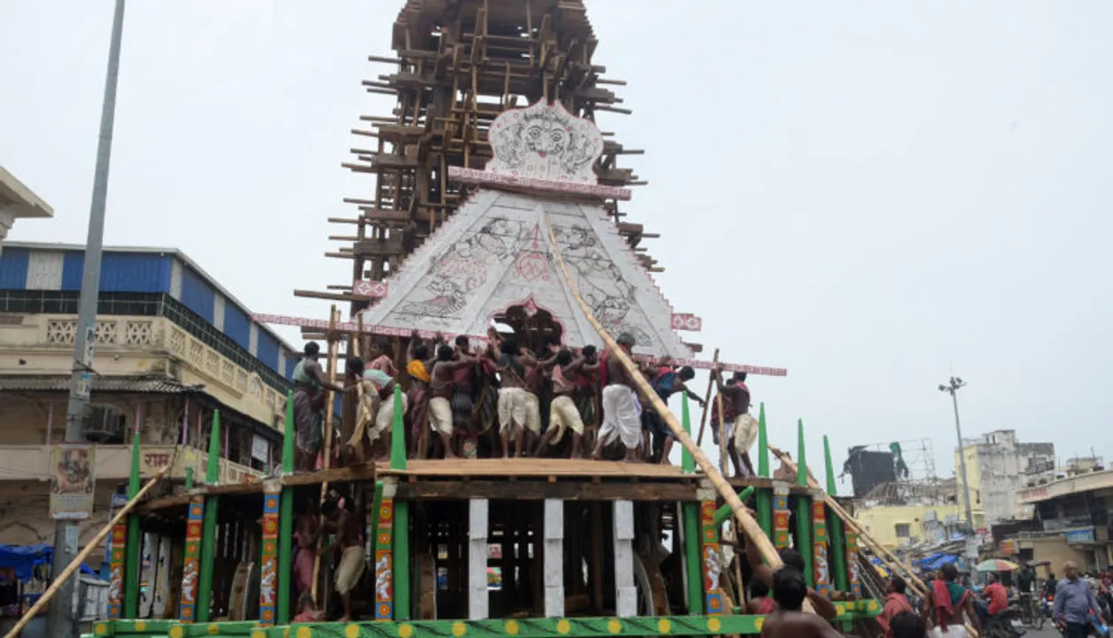  ପାଖେଇ ଆସୁଛି ରଥଯାତ୍ରା : ତିନି ରଥରେ ଲାଗିଲା କଳସ, ଅଁଳା, ଓଲଟଶୁଆ