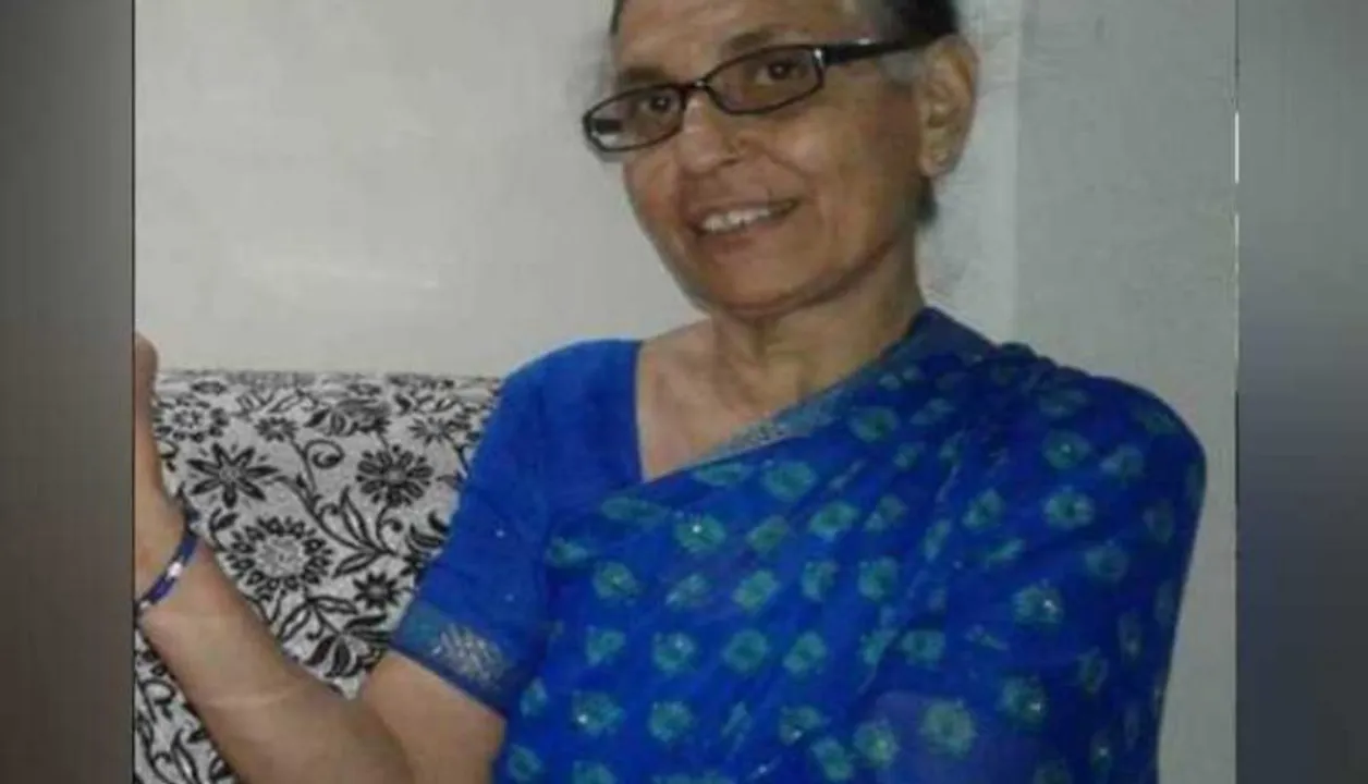  ଏମିତି ଶିକ୍ଷୟତ୍ରୀଙ୍କୁ ଶହେ ସଲାମ ! ବିନା ଦରମାରେ ଦୀର୍ଘ ୧୬ ବର୍ଷ ଧରି ପିଲାଙ୍କୁ ପାଠ ପଢାଇଥିଲେ ରାଜଲକ୍ଷ୍ମୀ ।