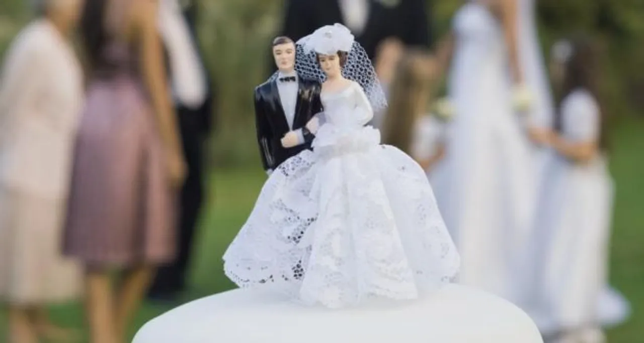  ମିସକଲରୁ ଆରମ୍ଭ ହୋଇଥିଲା ପ୍ରେମ,ବିବାହ ପରେ ଯୁବକ ଜାଣିଲେ ଆଇ ବୟସର ହେବେ ପତ୍ନୀ !